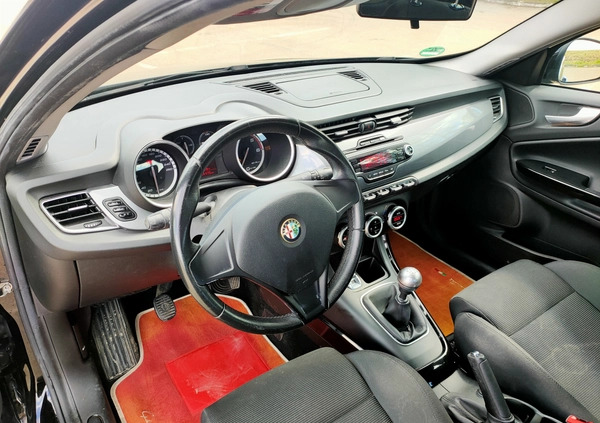 Alfa Romeo Giulietta cena 14900 przebieg: 230000, rok produkcji 2012 z Biała małe 211